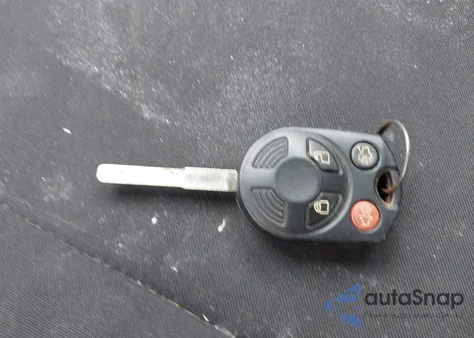 2016 Ford Focus Se z USA, uszkodzony, nr VIN 1FADP3KE2GL223985